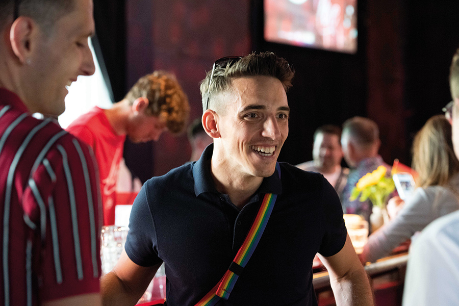 Andy Künzler au brunch de Swiss Diversity et de Coca-Cola le matin de la Zurich Pride 2022. (Photo: Barbara Müller)